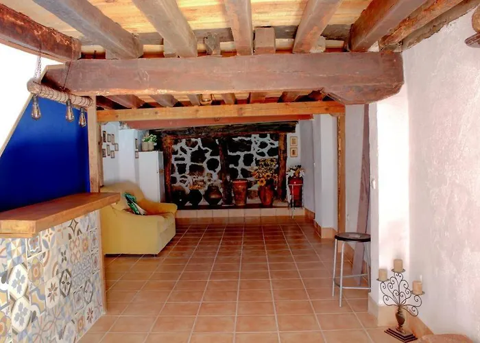 Casa De La Golondrina * Pedro Bernardo